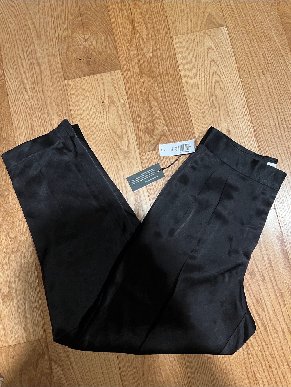 Aritzia NWT Babaton Vogue Black Satin Pants